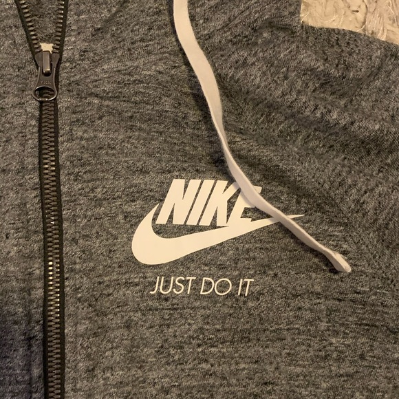 Grey Nike zip up - Picture 2 of 4